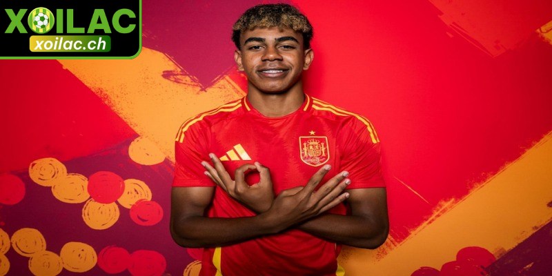 Tiểu sử Lamine Yamal bắt đầu rạng rỡ từ những ngày đầu tại lò La Masia